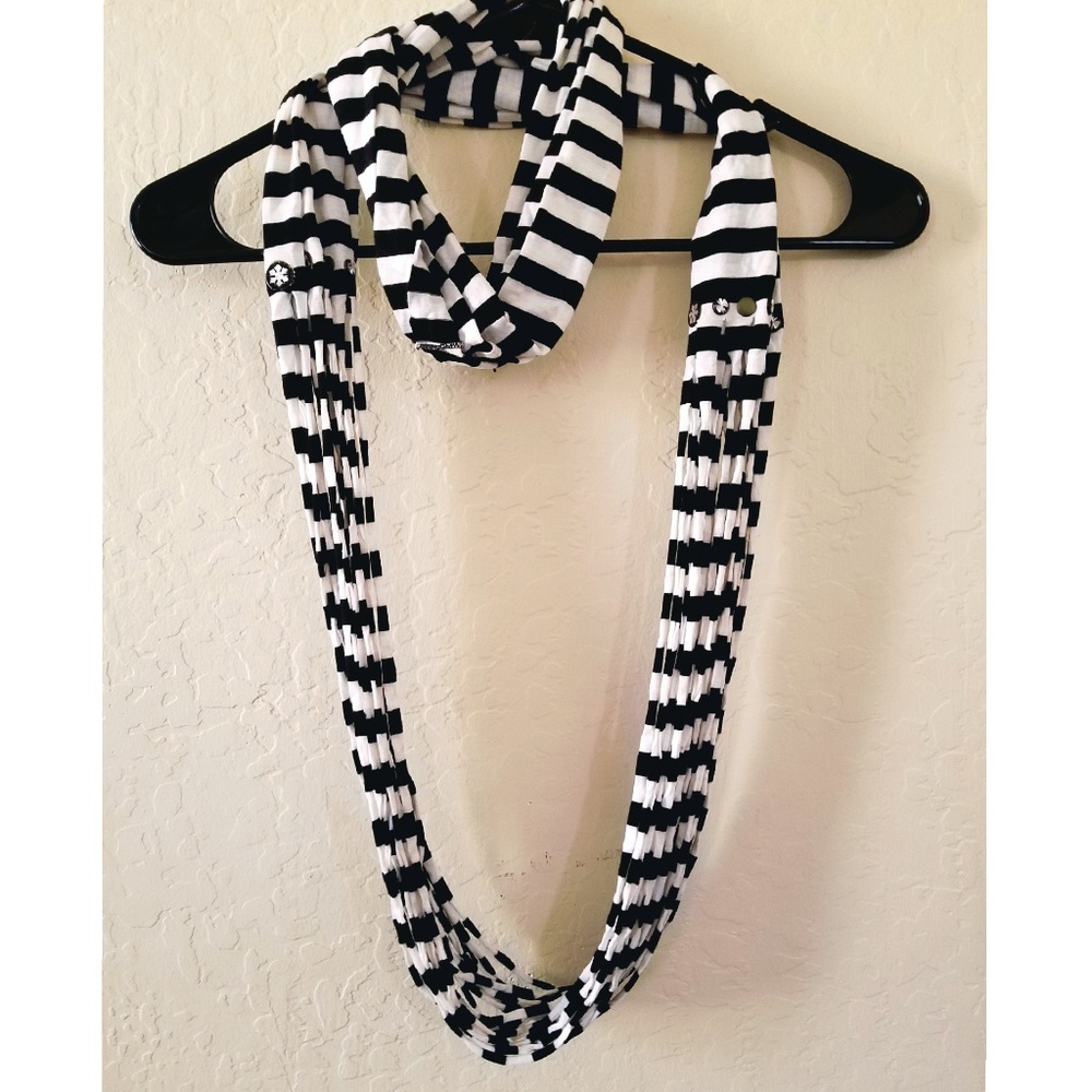 Black and white infinity scarf
